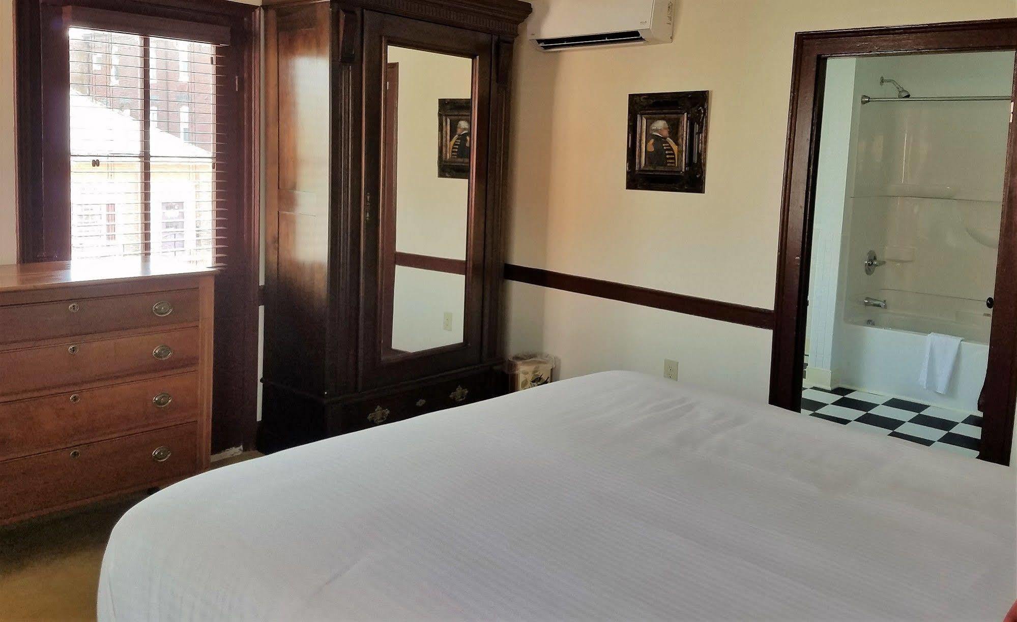 Washington Inn & Tavern MARYLAND Экстерьер фото