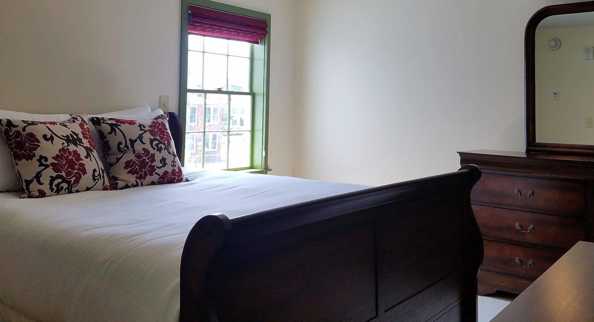 Washington Inn & Tavern MARYLAND Экстерьер фото